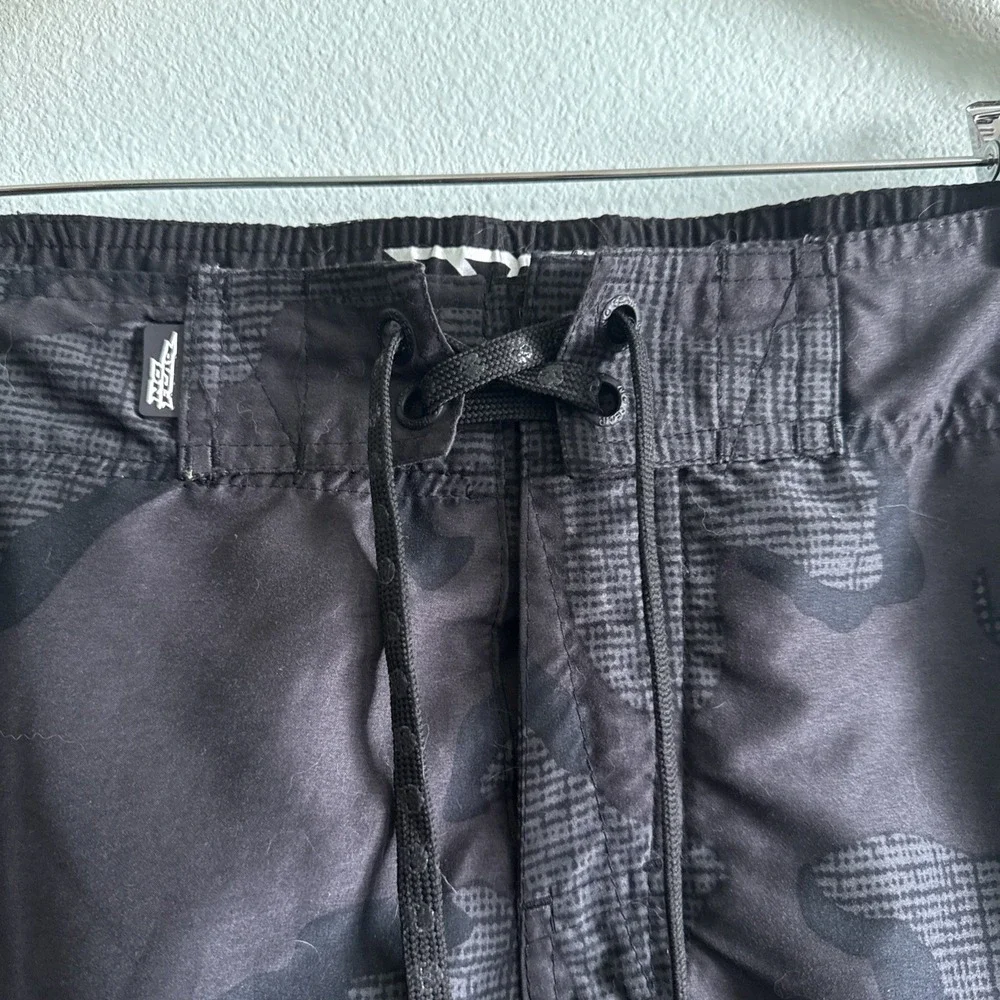 Vintage No Fear Board Shorts‎ Mens Large Black Camo Mesh Lined Beach Y2K Pocket